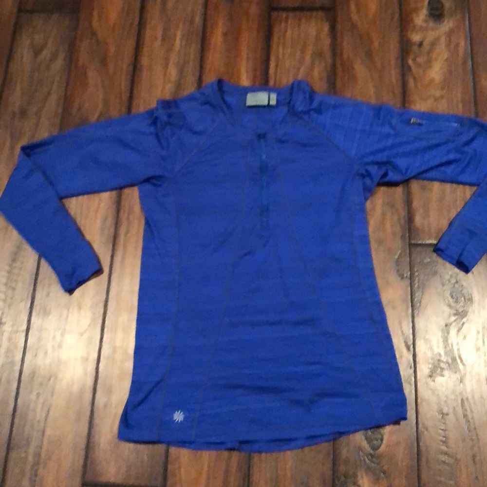 Athleta Pacifica long sleeve 1/4 zip top - size M